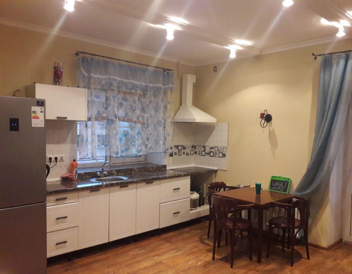 2-комн. квартира 2/6 эт. 50 м² на Варваринский проезд, 3 (1 800 руб.) /  Квартиры на сутки в Владимире — ECPU.ru