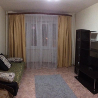 1-комнатная квартира, этаж 4/10, 42 м²