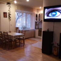 2-комнатная квартира, этаж 2/5, 70 м²